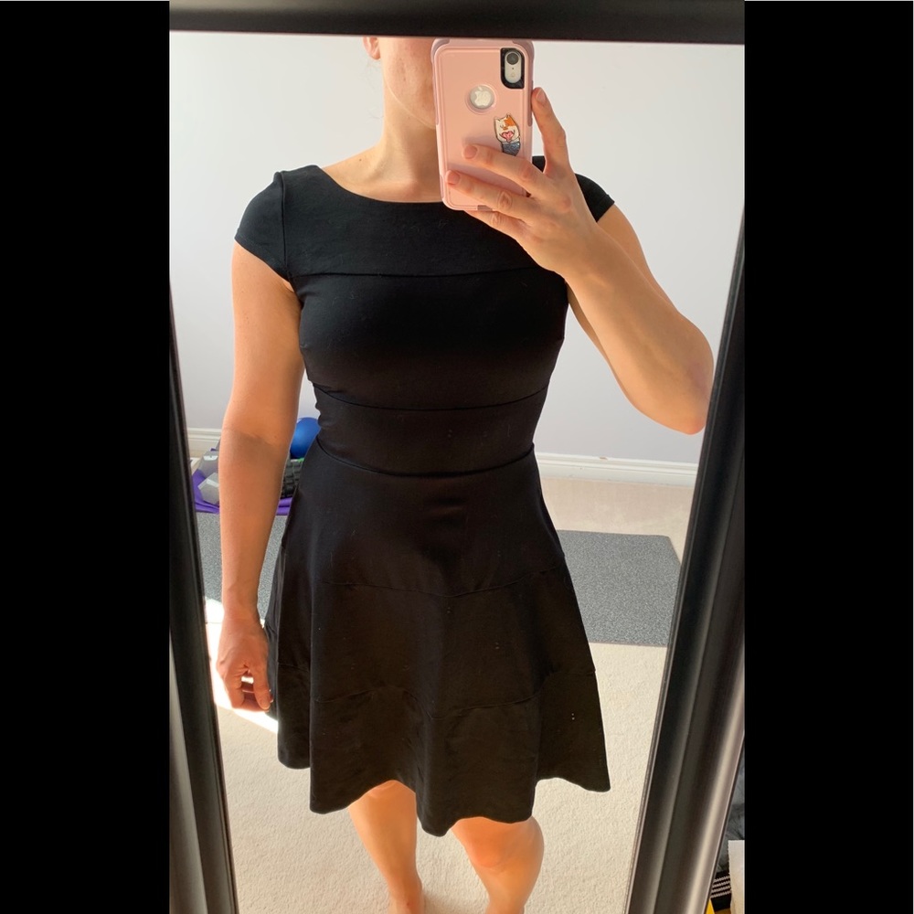 Gorgeous Banana Republic Dress Black